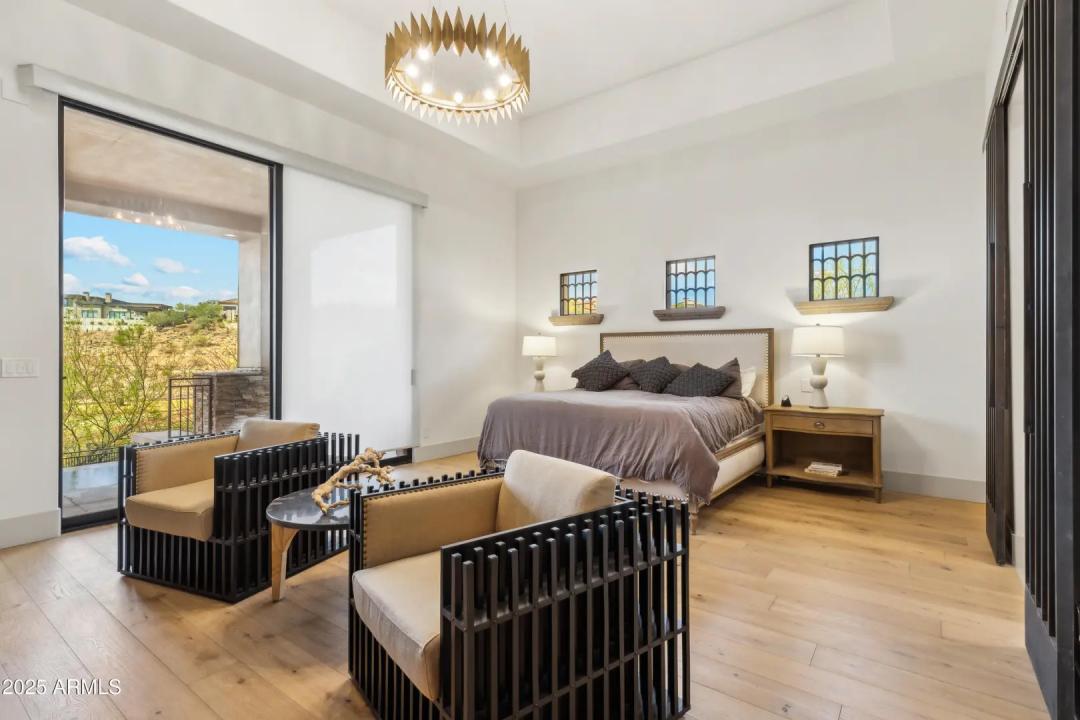 Real Estate Picture 16
