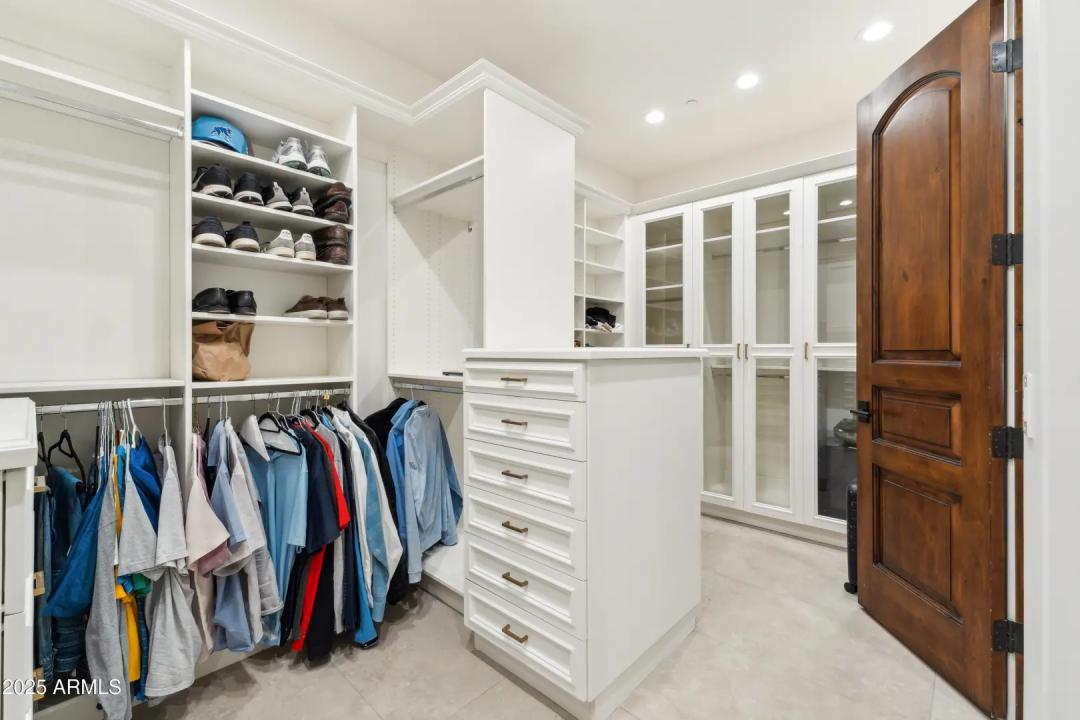 Real Estate Picture 22