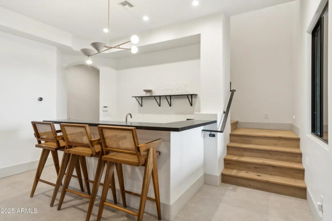 Real Estate Picture 28