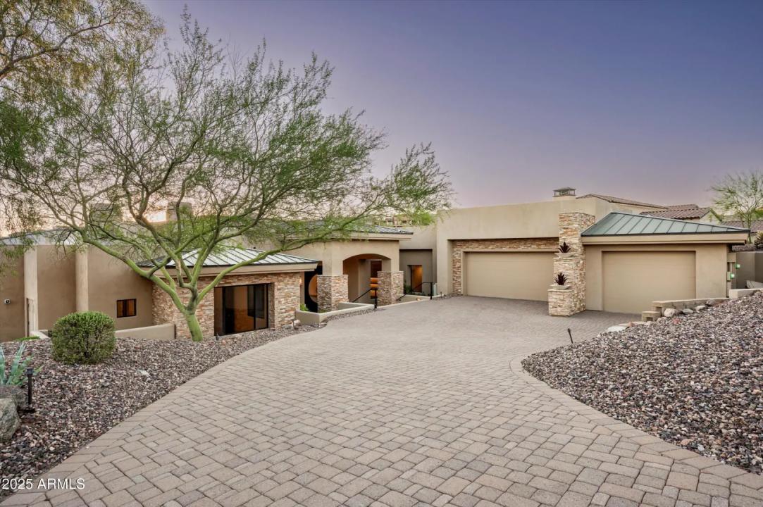 Real Estate Picture 5