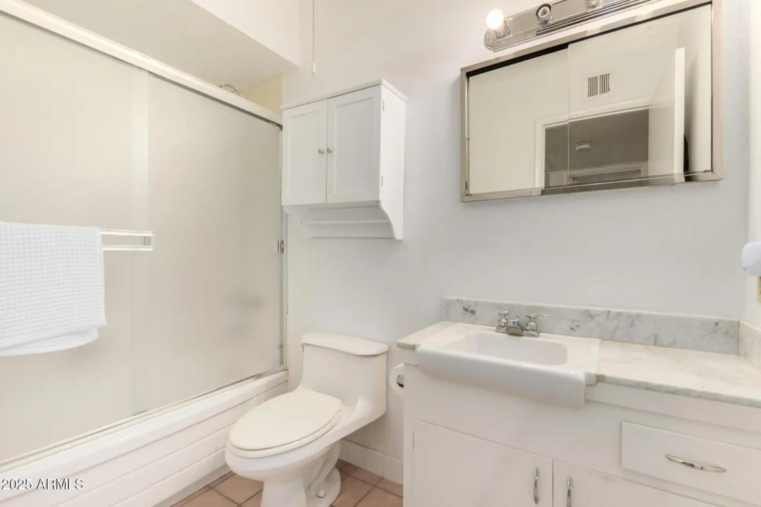 Real Estate Picture 10