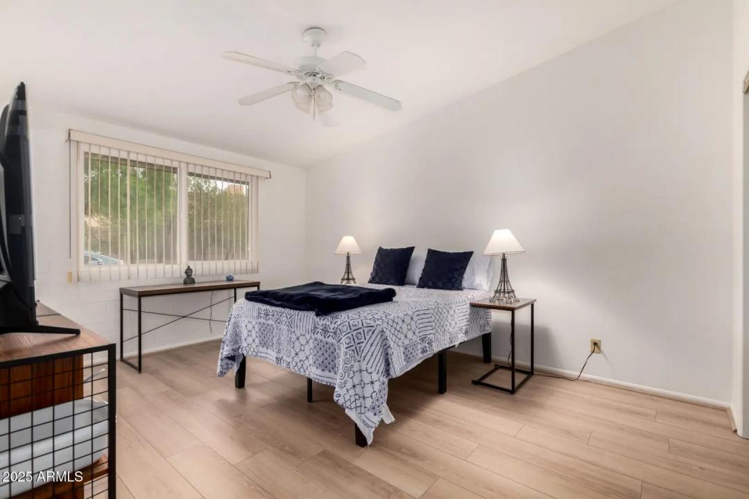 Real Estate Picture 9