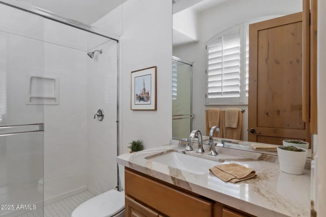 Real Estate Picture 50