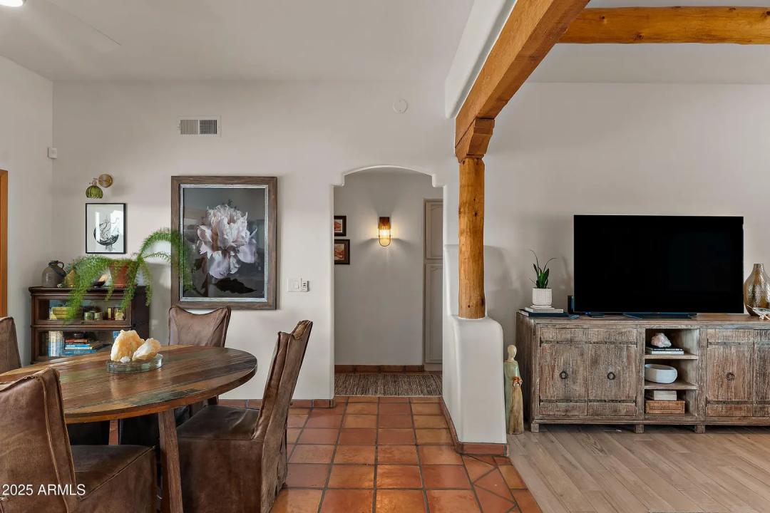 Real Estate Picture 13