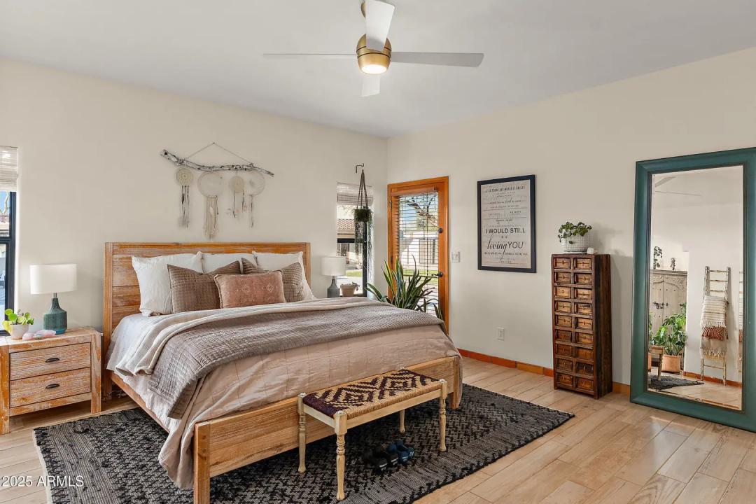 Real Estate Picture 17
