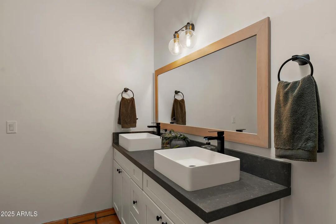 Real Estate Picture 19