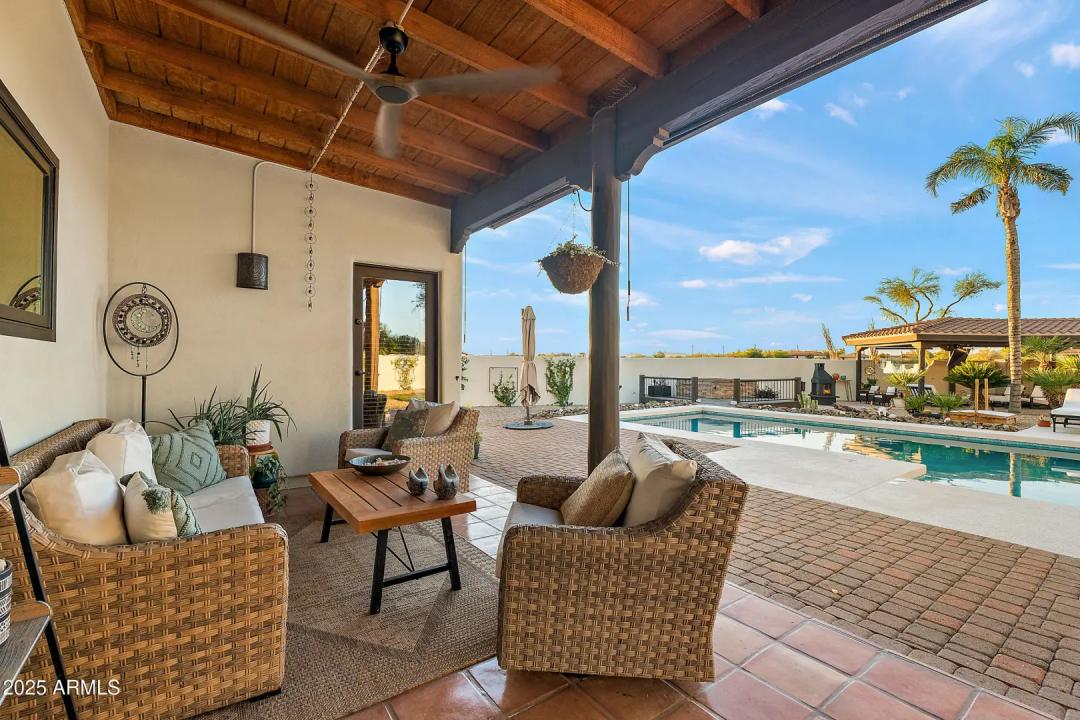 Real Estate Picture 25