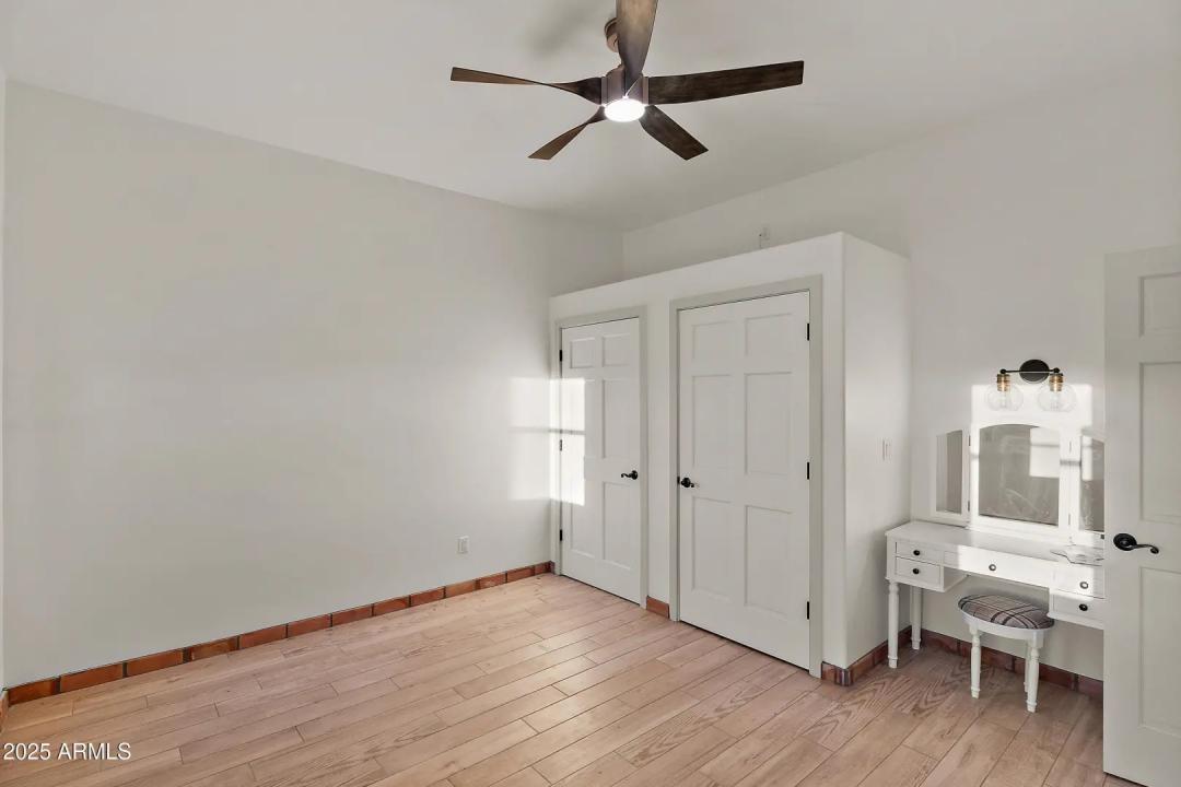 Real Estate Picture 36