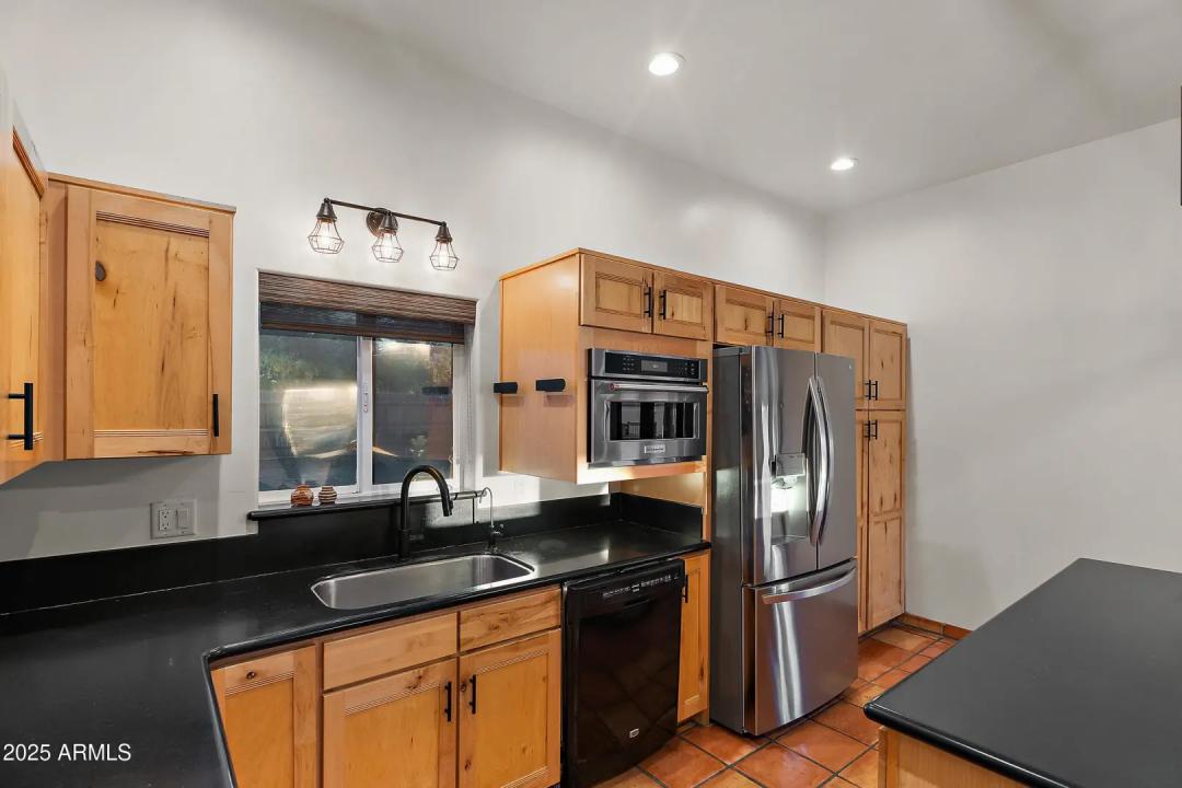 Real Estate Picture 37