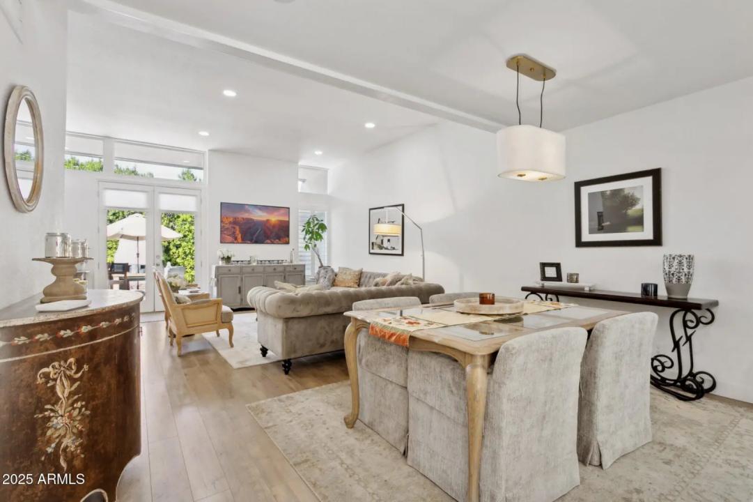 Real Estate Picture 9