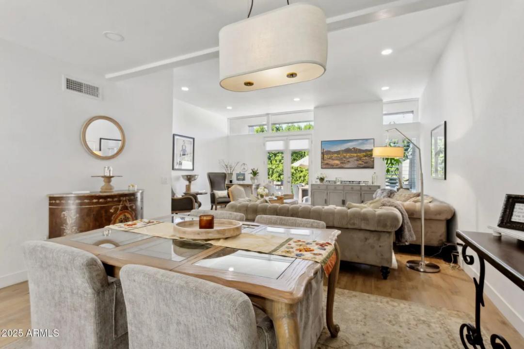 Real Estate Picture 10