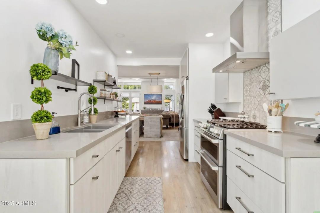 Real Estate Picture 2
