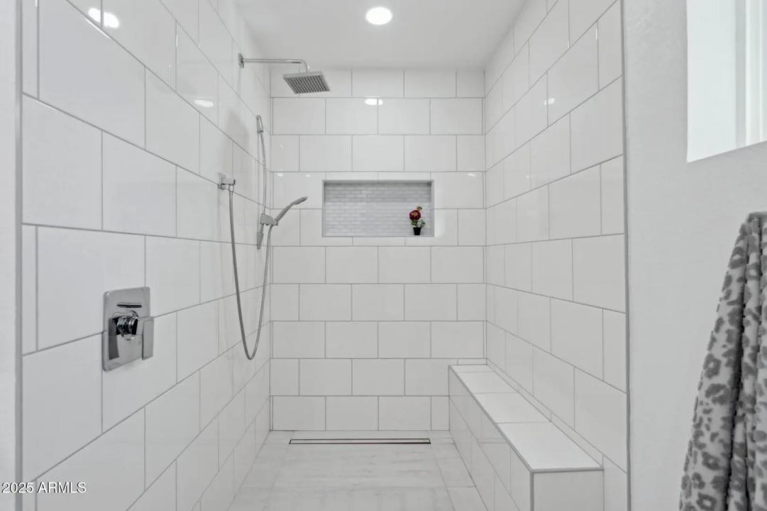 Real Estate Picture 25