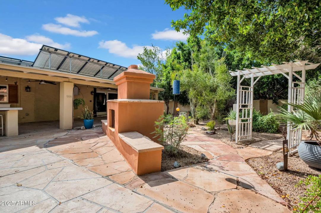 Real Estate Picture 30