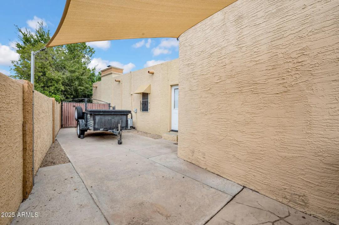 Real Estate Picture 37