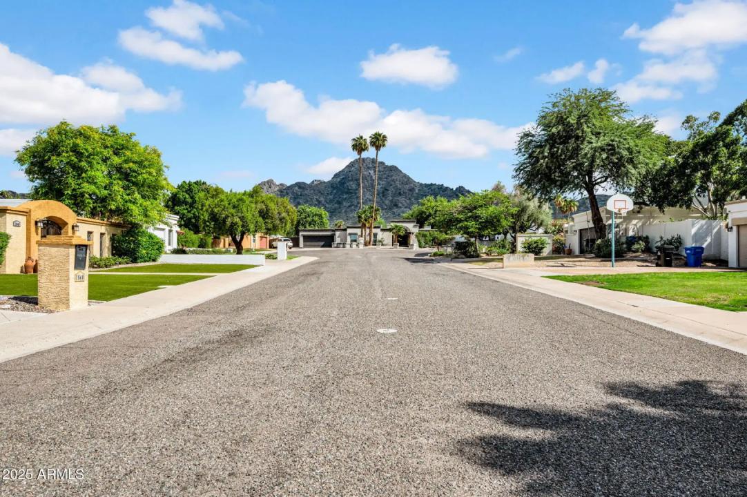 Real Estate Picture 38