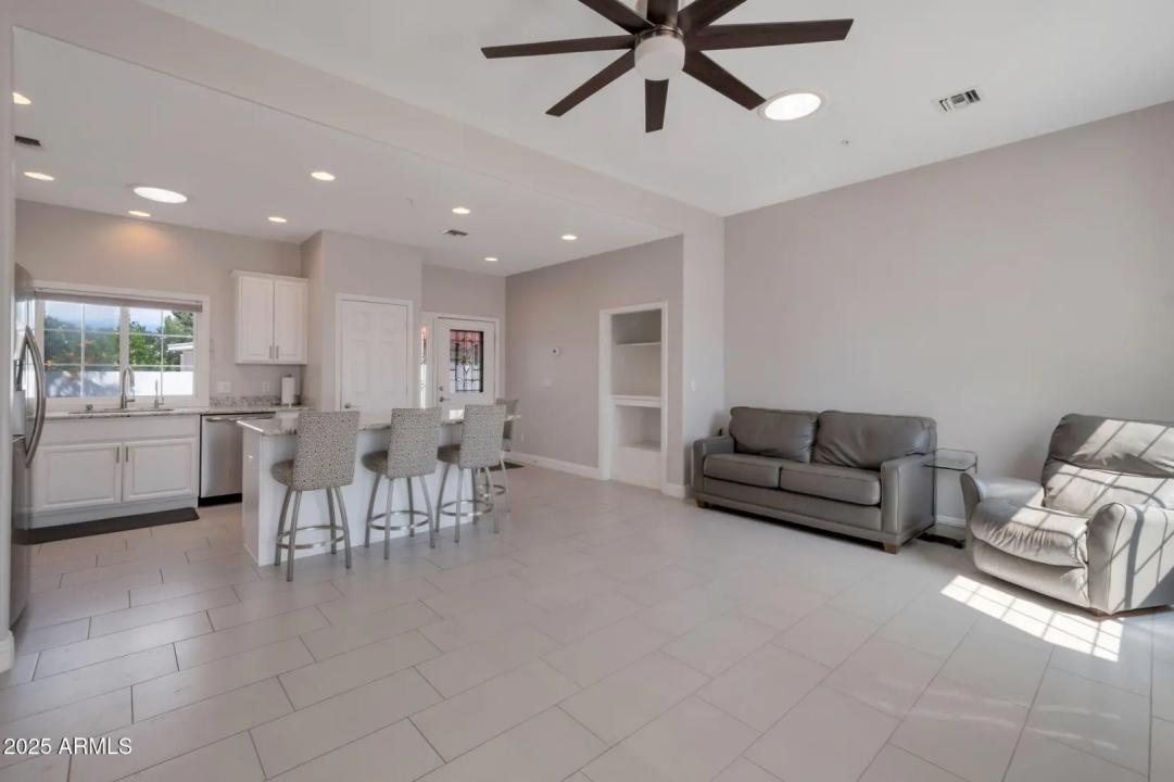 Real Estate Picture 37