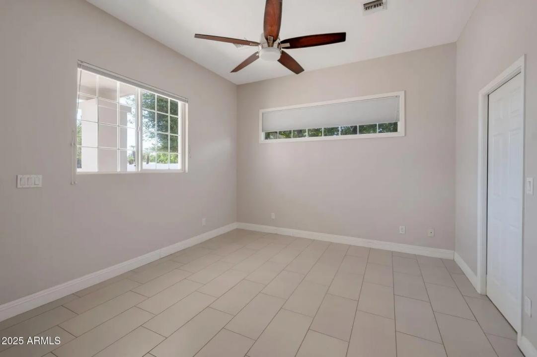 Real Estate Picture 39