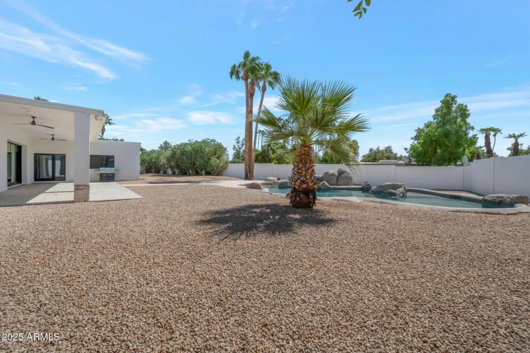 Real Estate Picture 40