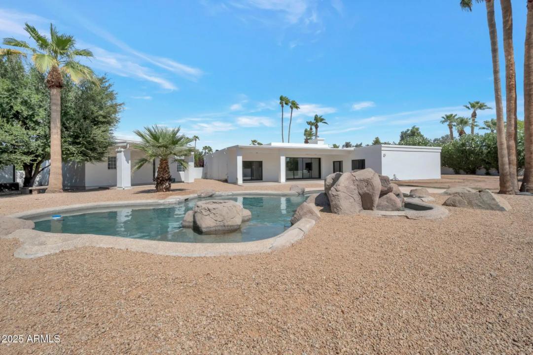 Real Estate Picture 30