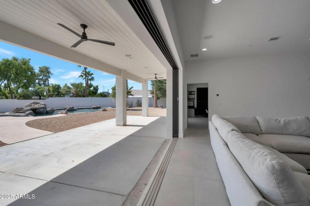 Real Estate Picture 28