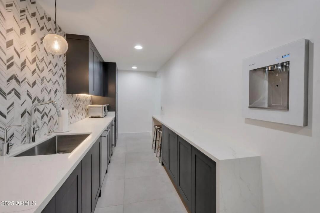 Real Estate Picture 13