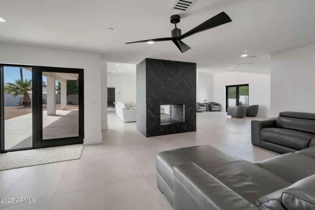 Real Estate Picture 22