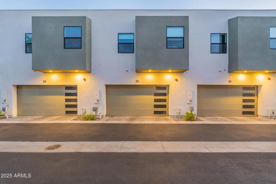 Real Estate Picture 32