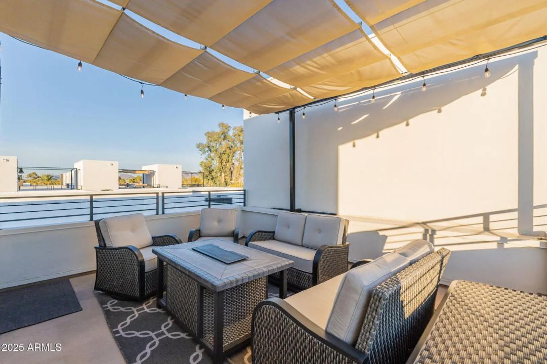 Real Estate Picture 24