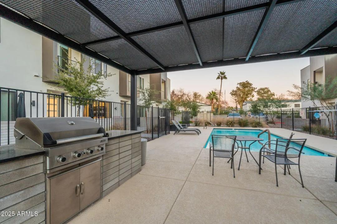 Real Estate Picture 30