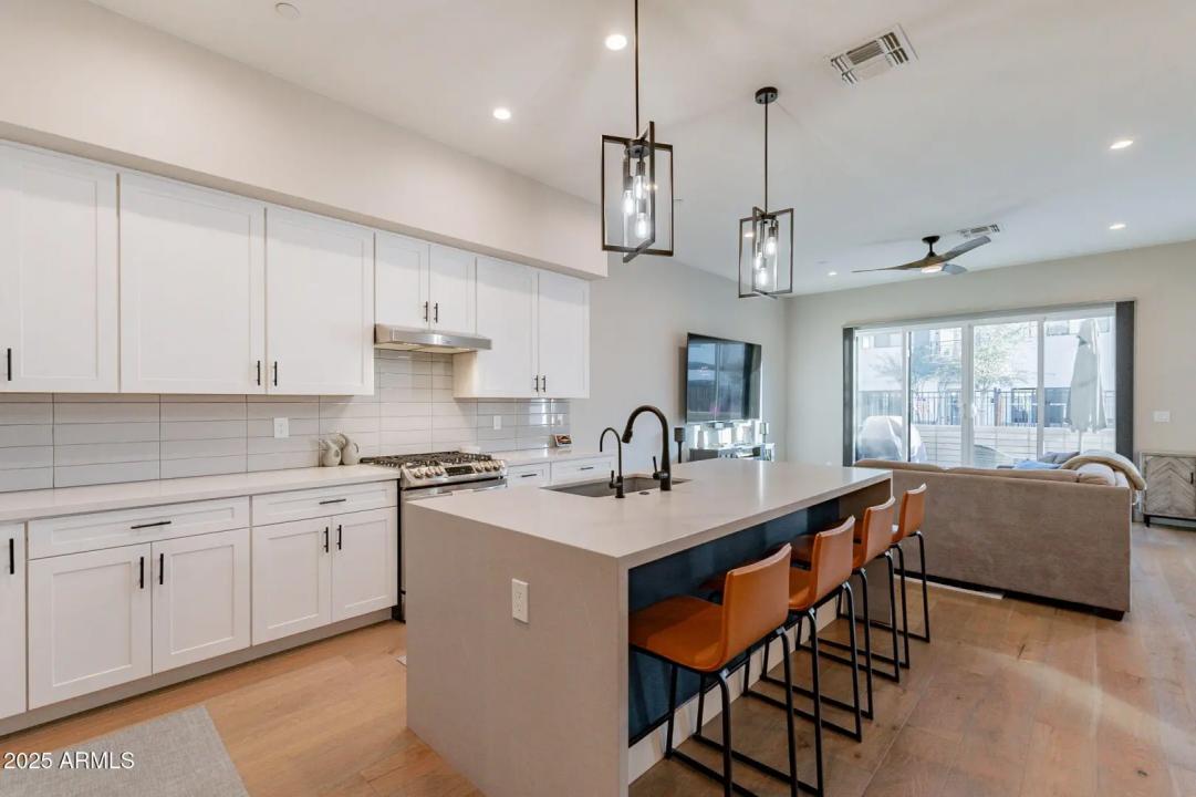 Real Estate Picture 1