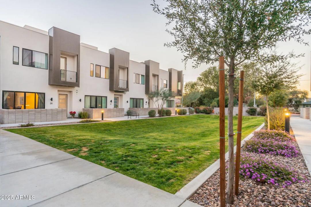 Real Estate Picture 28