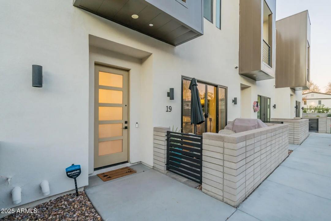 Real Estate Picture 2