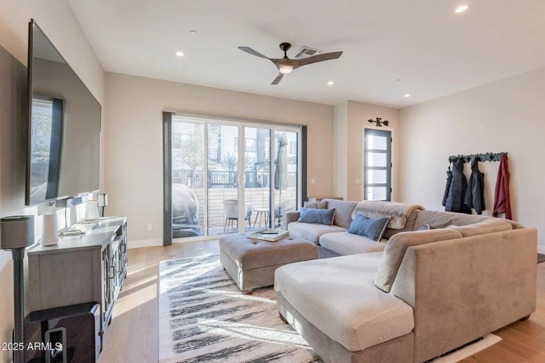 Real Estate Picture 6