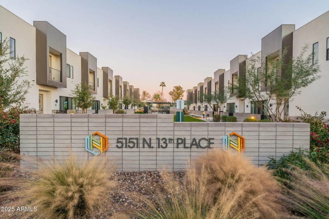 Real Estate Picture 25