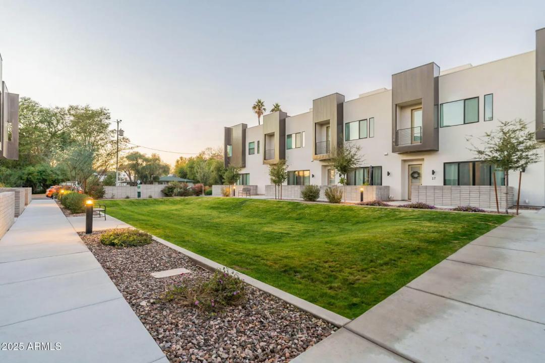 Real Estate Picture 26