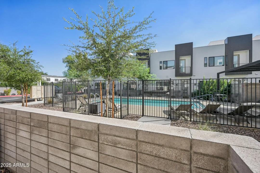 Real Estate Picture 32