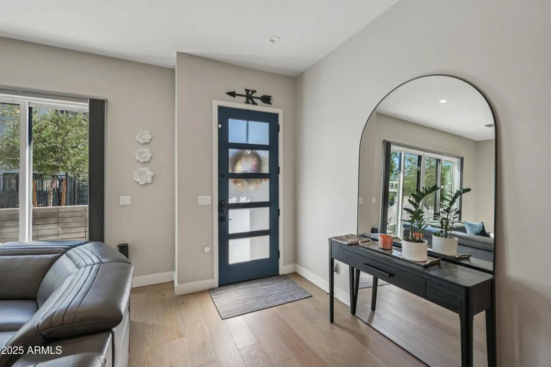 Real Estate Picture 7