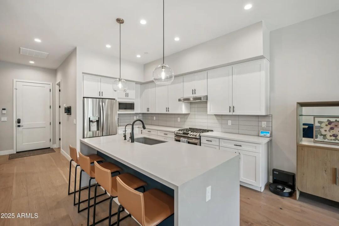 Real Estate Picture 2