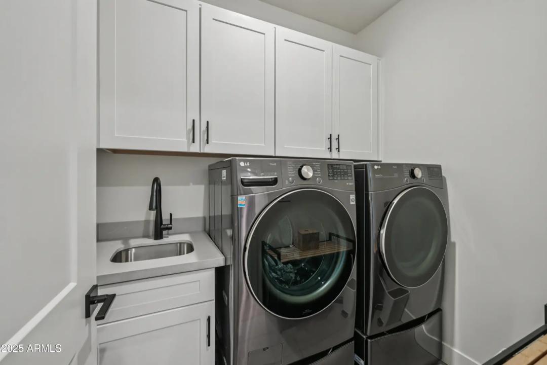 Real Estate Picture 24
