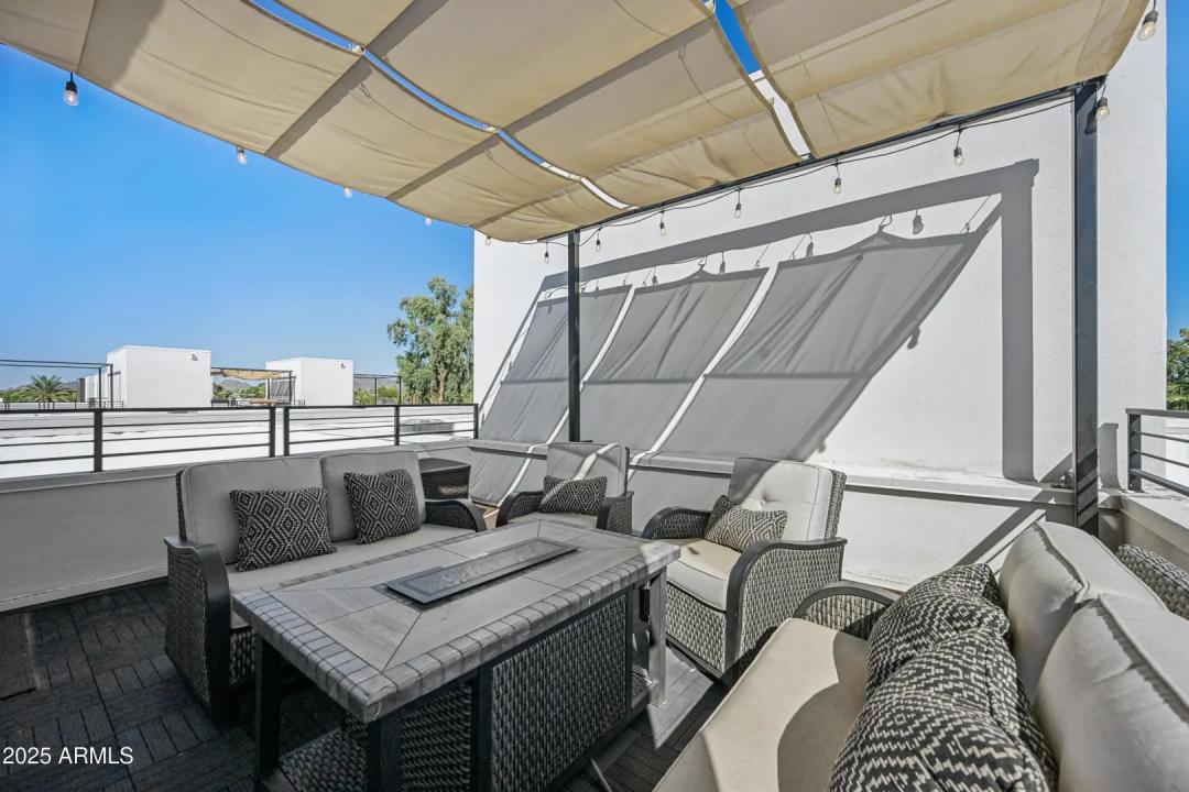 Real Estate Picture 6