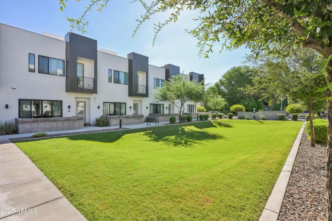 Real Estate Picture 34