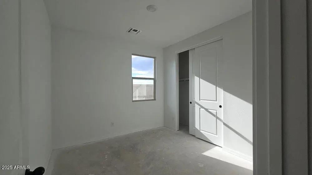 Real Estate Picture 9