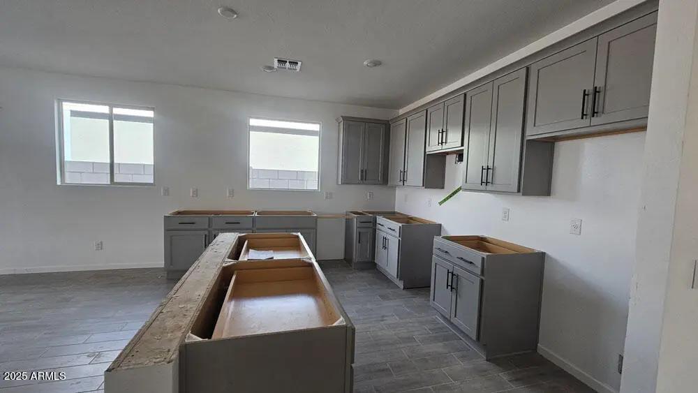 Real Estate Picture 11
