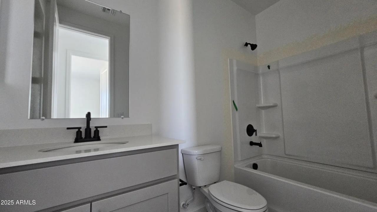 Real Estate Picture 10