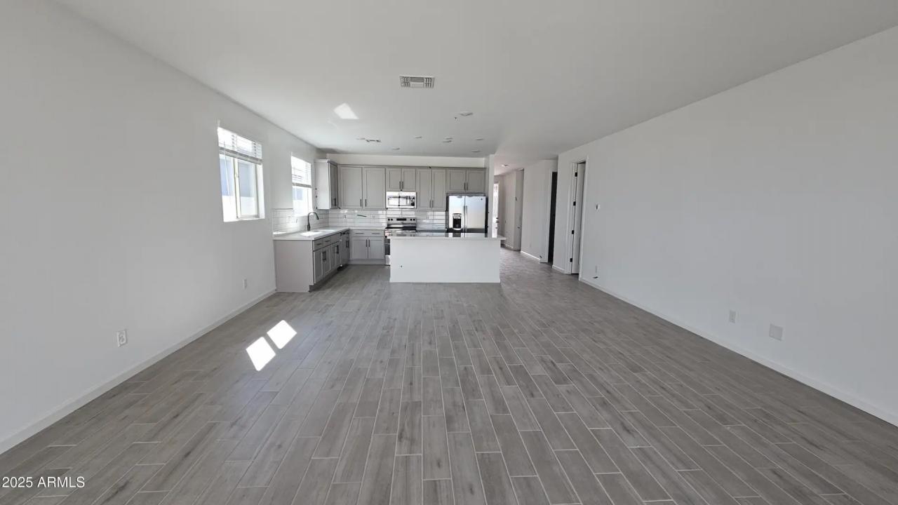 Real Estate Picture 13