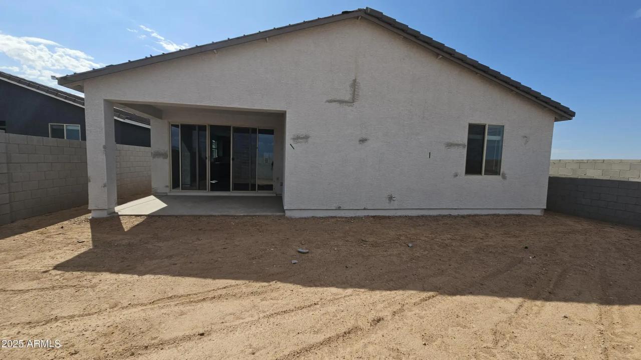 Real Estate Picture 24