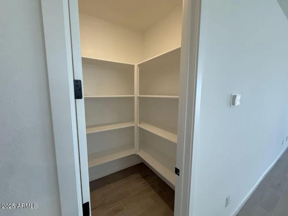 Real Estate Picture 19