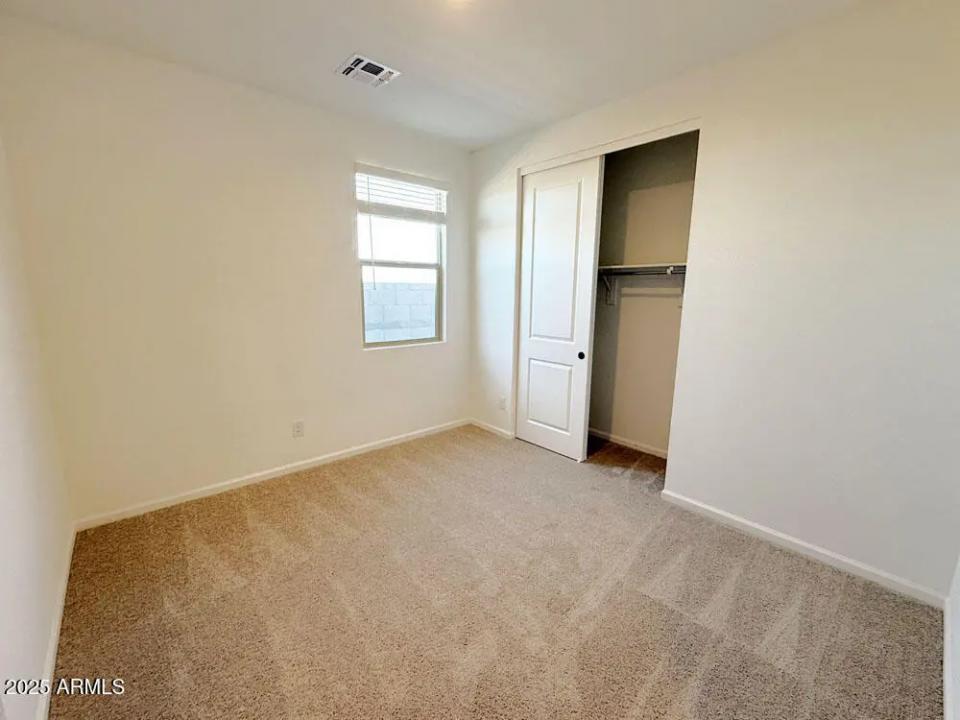 Real Estate Picture 23