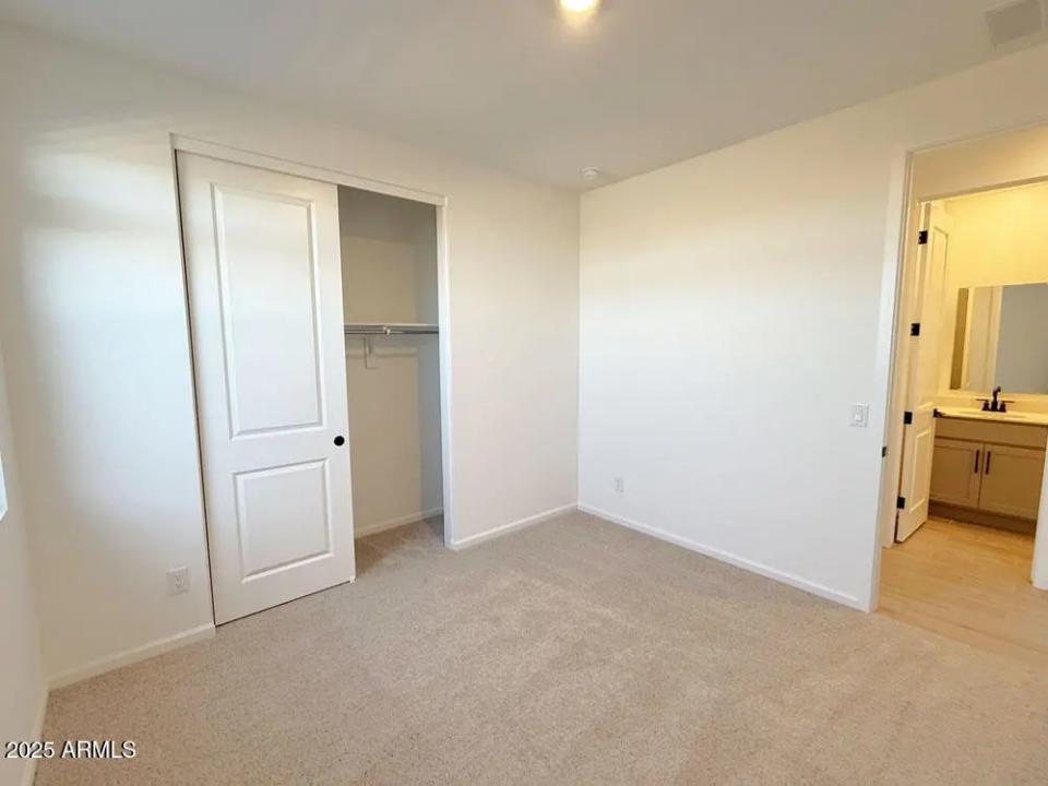 Real Estate Picture 24